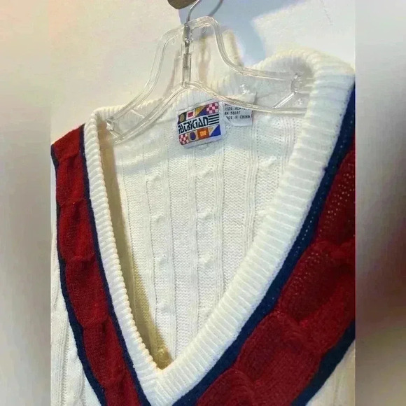 Vintage Patrician preppy V-neck cable sweater size XL
White maroon and navy - Picture 4 of 5